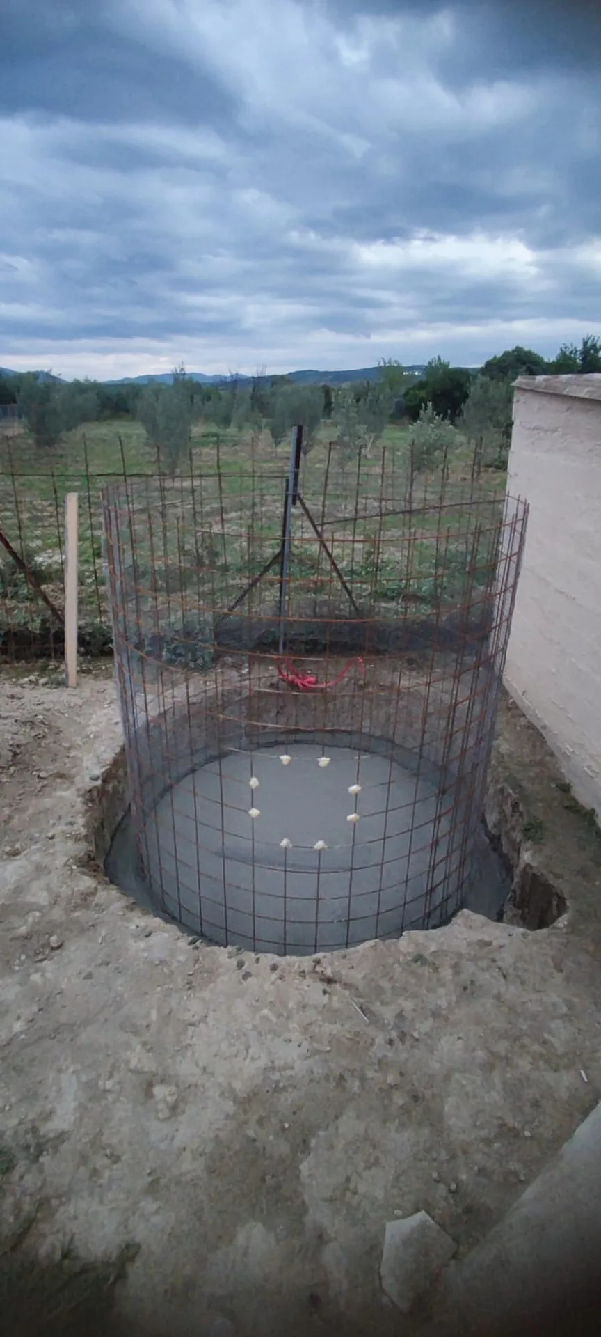 Building process of our ferrocement tank